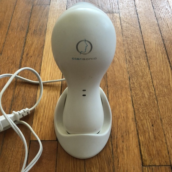 Clarisonic - Picture 2 of 4
